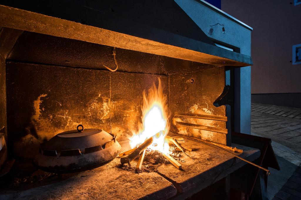 Villa Zdenka Pakostane Bagian luar foto