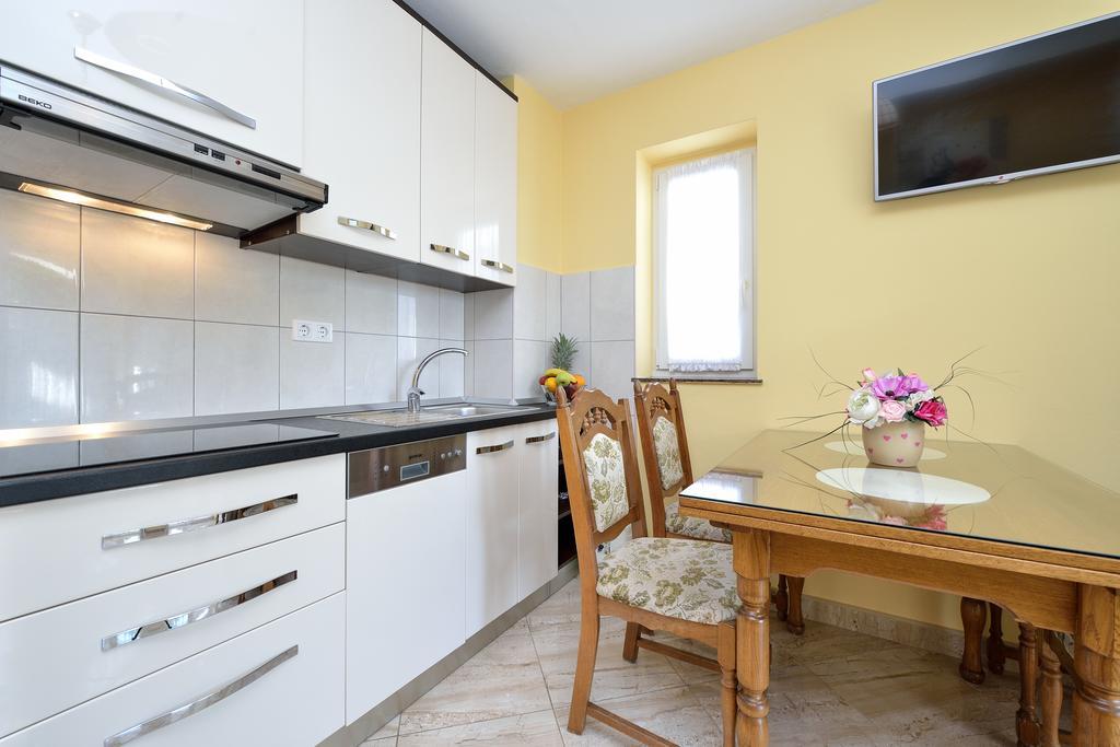 Villa Zdenka Pakostane Bagian luar foto