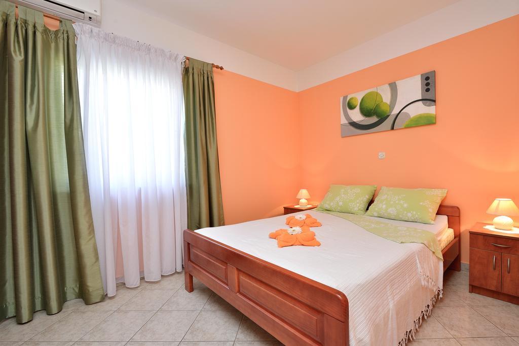 Villa Zdenka Pakostane Bagian luar foto