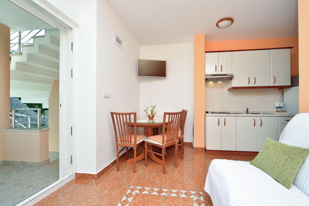Villa Zdenka Pakostane Bagian luar foto