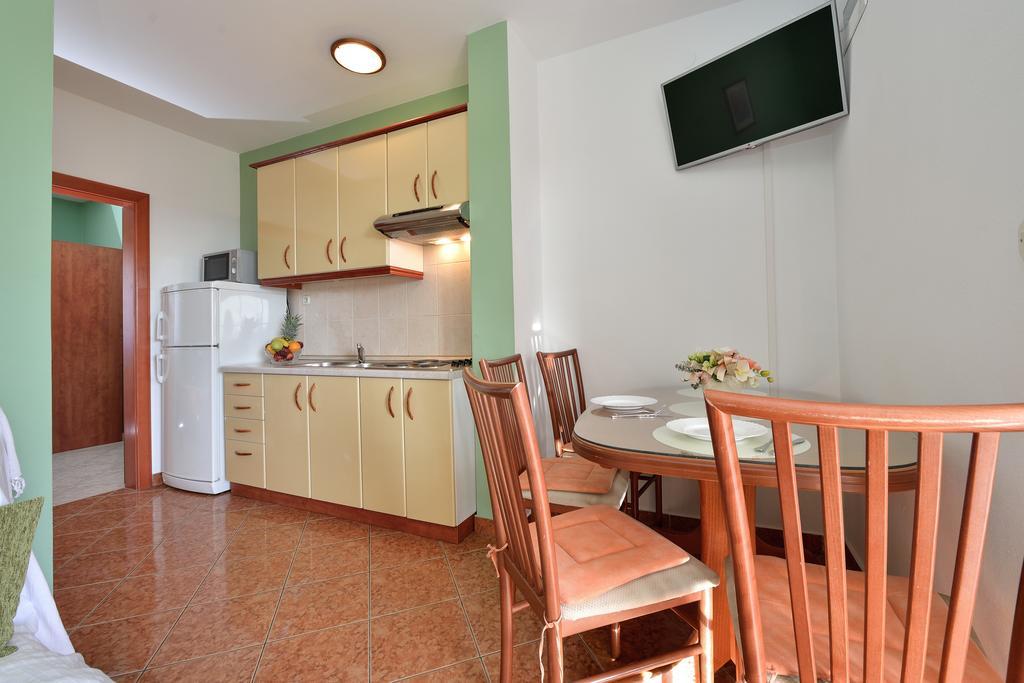Villa Zdenka Pakostane Bagian luar foto