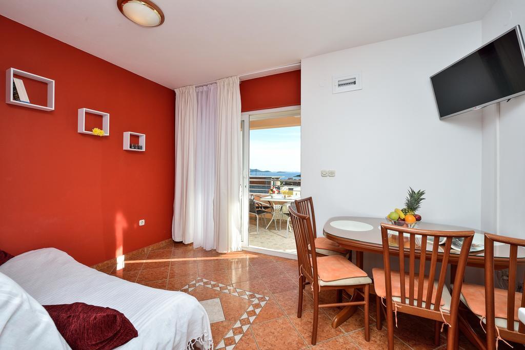 Villa Zdenka Pakostane Bagian luar foto